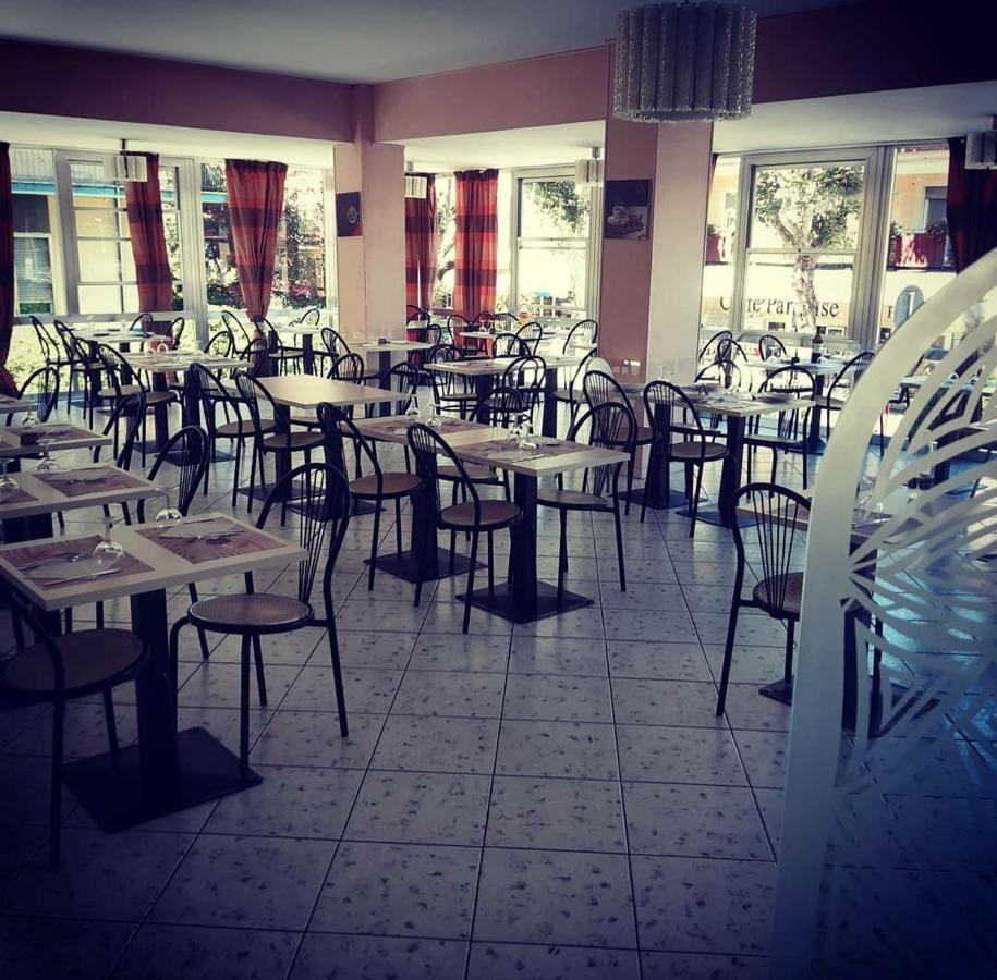 Hotel Magriv Rimini Exterior foto